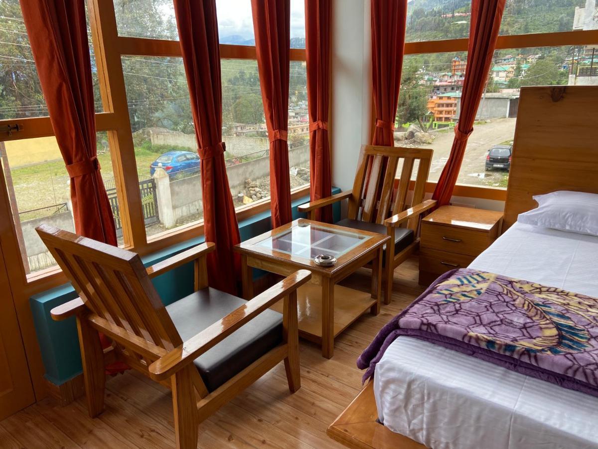 Hotel Mansarovar Inn Munsyari 外观 照片