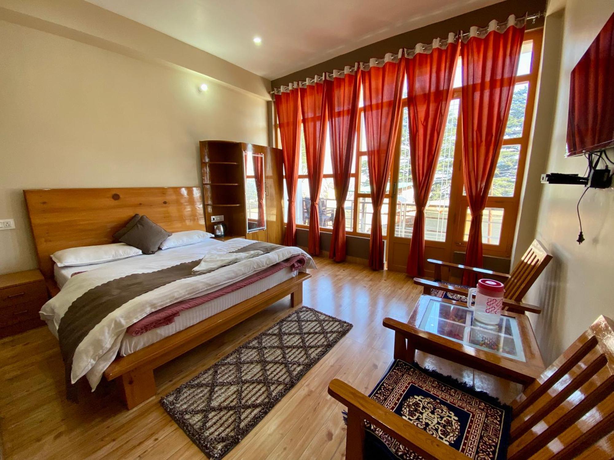 Hotel Mansarovar Inn Munsyari 外观 照片